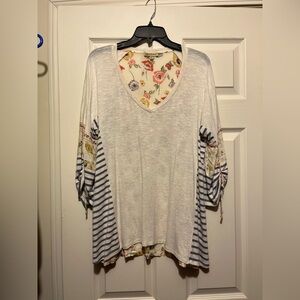 Democracy Blouse Vneck with Floral back panel - Size M